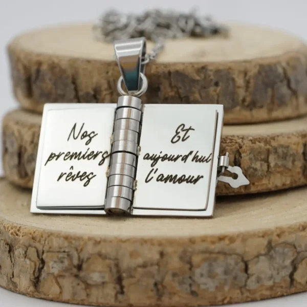 Collier Pendentif Livre Personnalisable